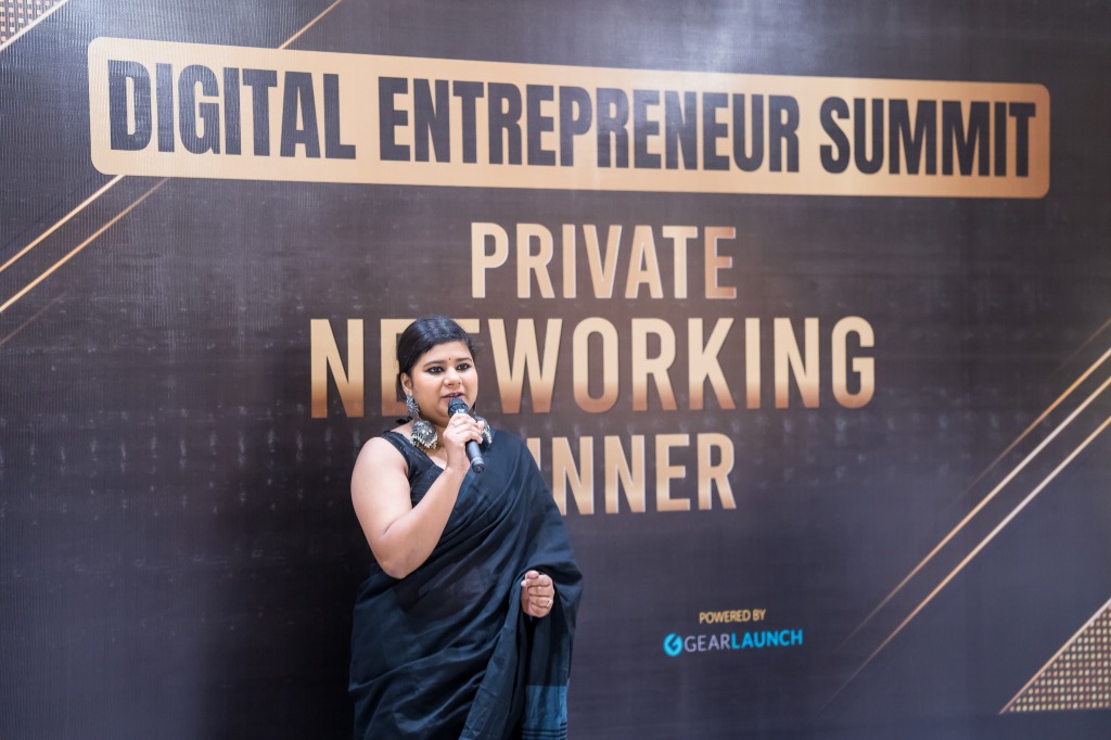 Samia Ahmed speaking at digital marketing industry event
